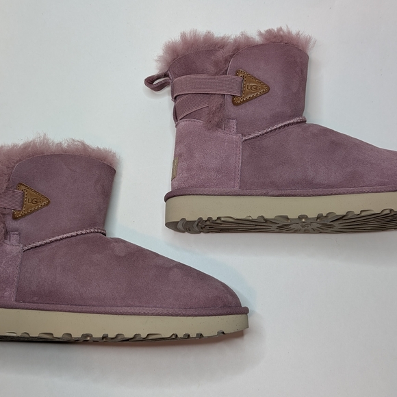 UGG Pink Suede Bailey Flex - Picture 1 of 10